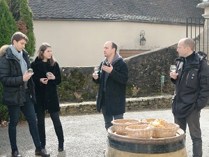 Dégustation de vins bios de Bourgogne au Domaine Chapelle